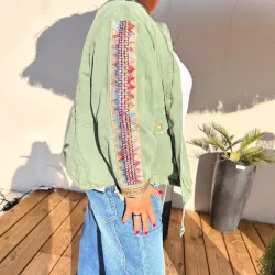 Blouson vert avec manches bijoux