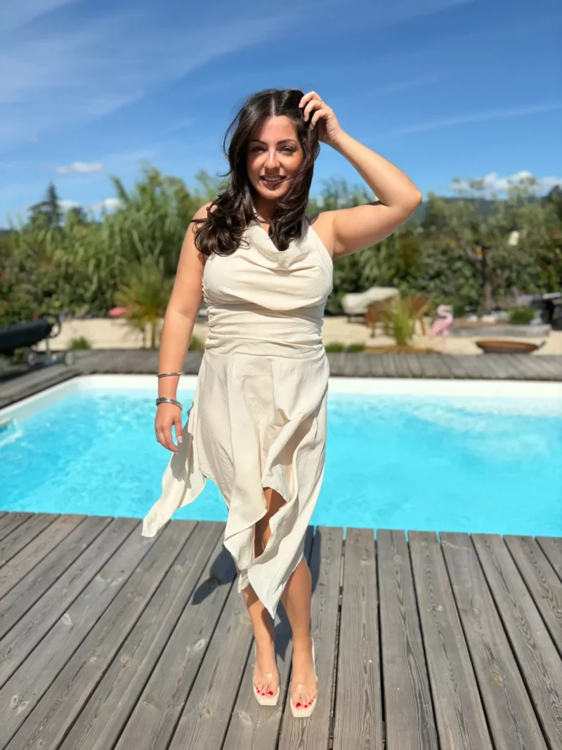 Robe Valentina beige 1